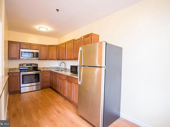 2nd image of 1501 W Allegheny Ave Unit 306