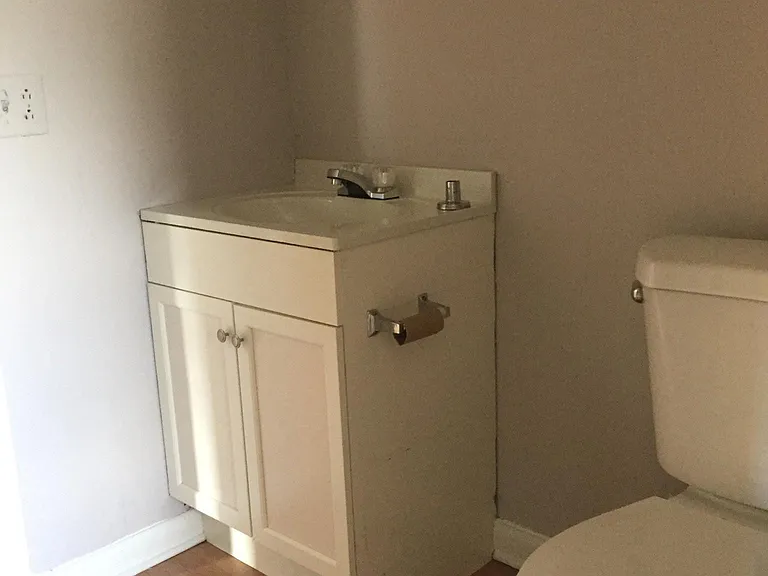 1033 Archer St #C — Photo 7