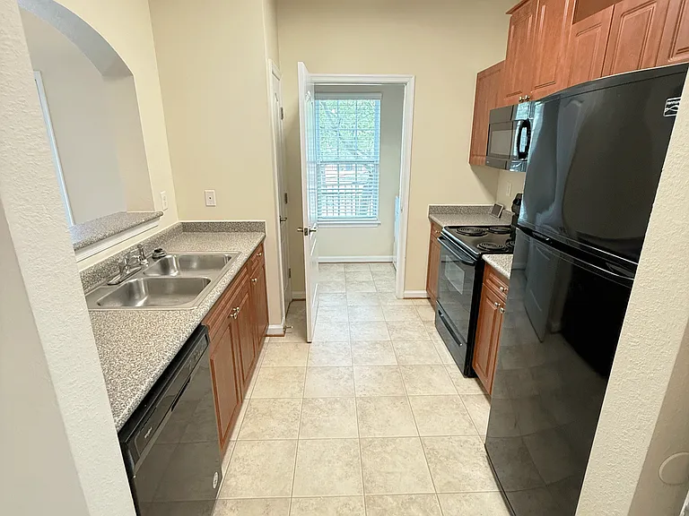 Clairmont at Farmgate — Photo 42