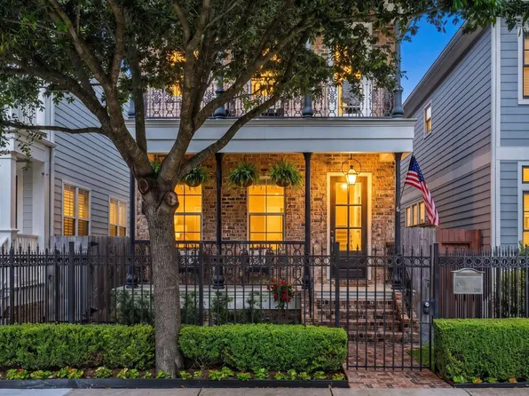 733 Ashland St #C, Houston, TX 77007