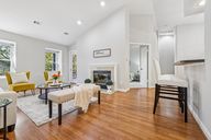 Modrad Way unit 8a-S1810-009.jpg