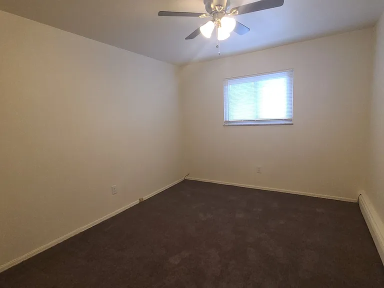 3999 Canal St — Photo 31