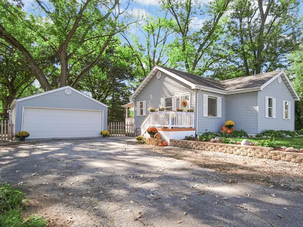 1011 W 61st Ave, Merrillville, IN 46410