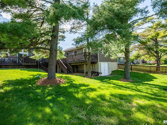 5th image of 314 Whispering Oaks Dr