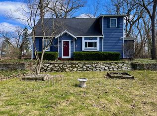 52554 Kenilworth Rd, South Bend, IN 46637