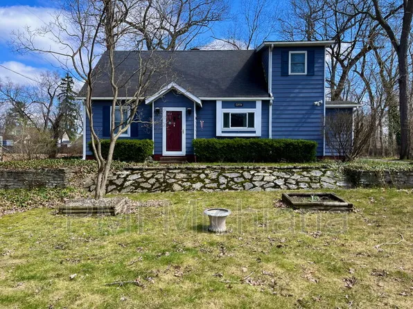 52554 Kenilworth Rd, South Bend, IN 46637