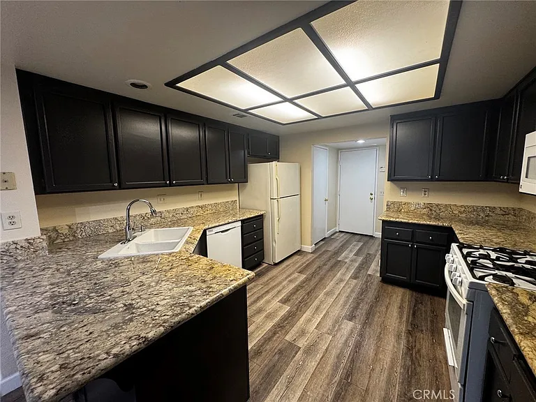 1953 Cobblefield Way — Photo 5