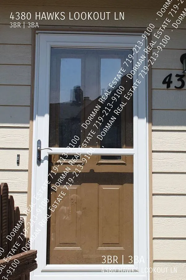 Cherubic Townhome in Gated Community! — Photo 3