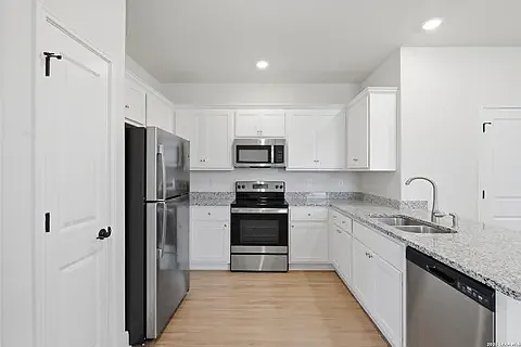13827 Enzo Gate #102 — Photo 7