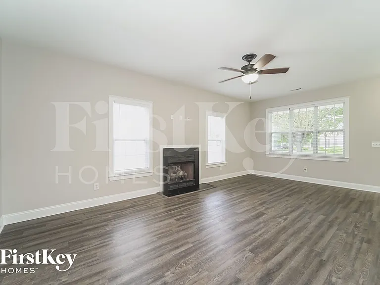 5725 Coopers Ridge Ln — Photo 3