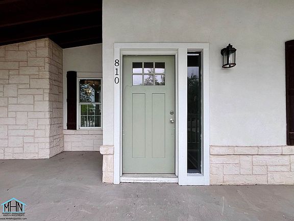 3rd image of 810 Elizabeth Rd
