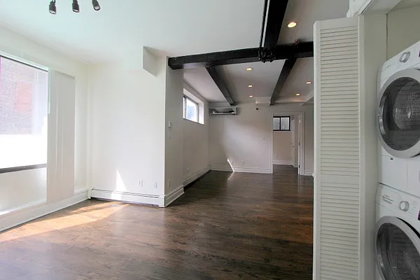 Rented by Julien Aractingi, LREB | media 14