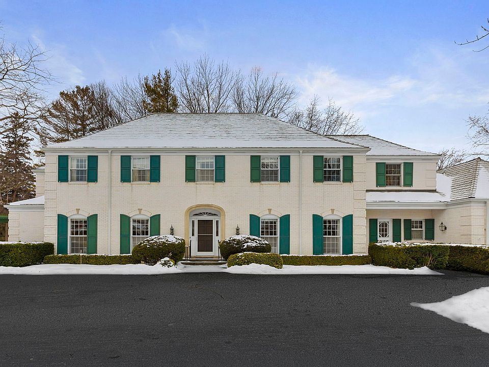 1st image of 970 E Deerpath Rd