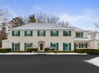 970 E Deerpath Rd, Lake Forest, IL 60045