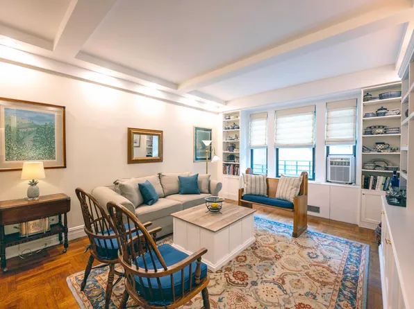 124 East 84th Street image 2 of 10