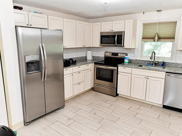 2 Atlantic Ave #3 — Photo 1