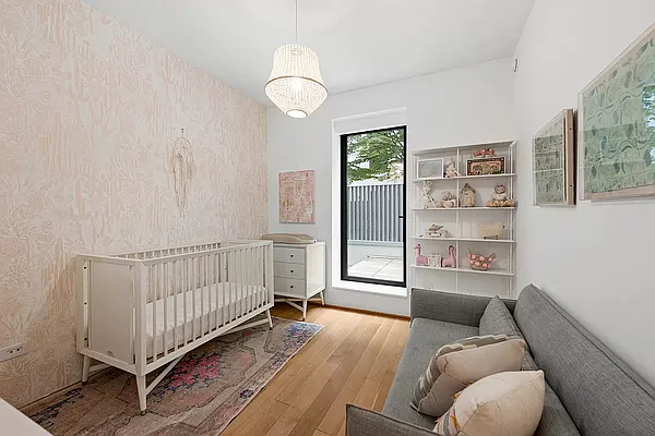 Rented by SERHANT. | media 9