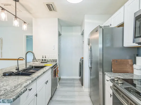 6537 SE Federal Highway #202, Stuart, FL 34997