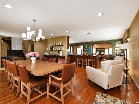 5th image of 54 Rose Ln