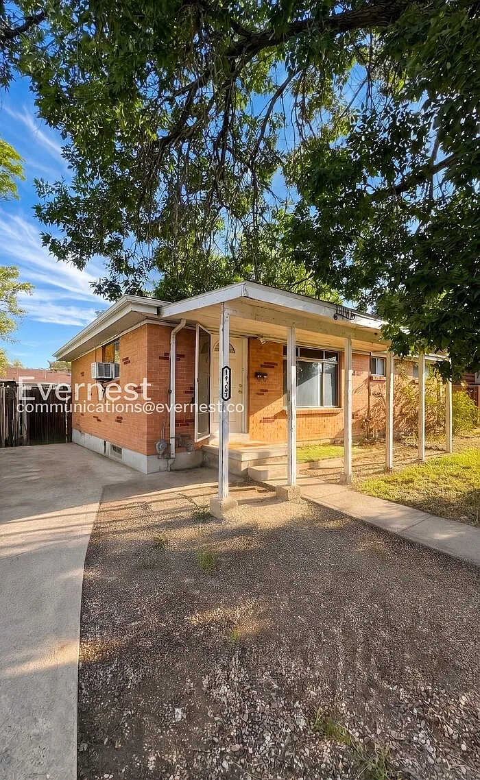 2 bed, 1.0 bath, 1312 sqft, $1,960 — Photo 1