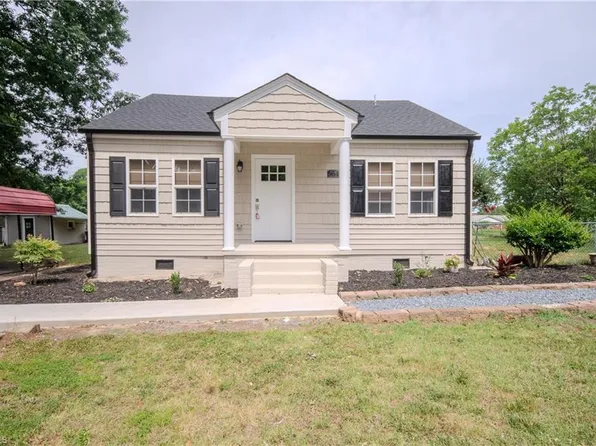 564 McDermott St, Asheboro, NC 27205