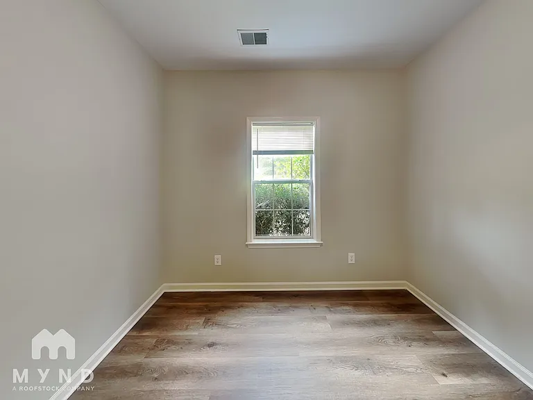 325 Shelby Forest Dr — Photo 17