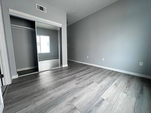 3rd image of 11344 Hatteras St #B12