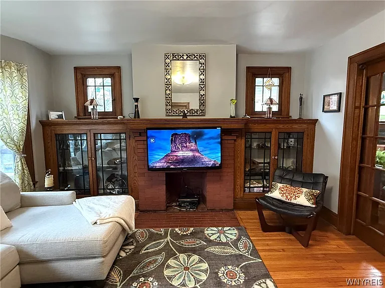 118 Ashland Ave — Photo 14
