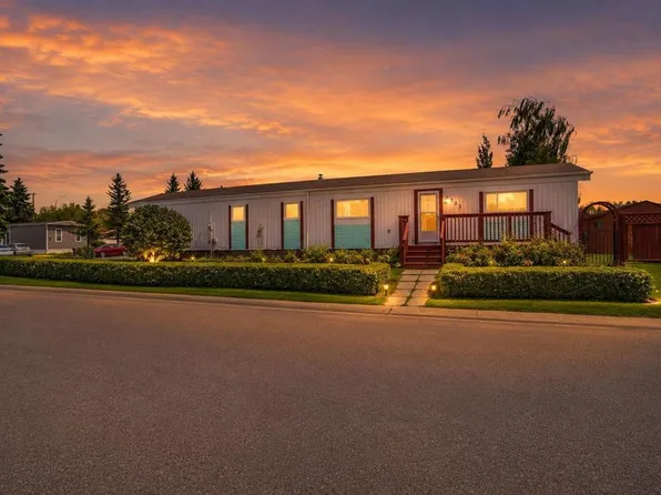 903 W Briar Cres, Strathmore, AB T1P 1E6