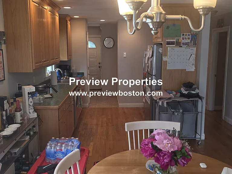 321 N Harvard St #P — Photo 16