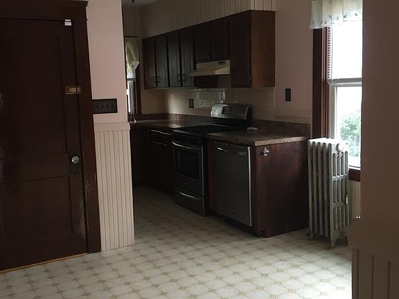 2nd image of 403 River Ave