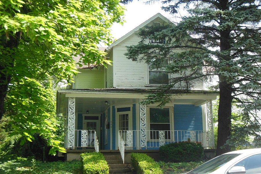 1st image of 225 Cusick Ave