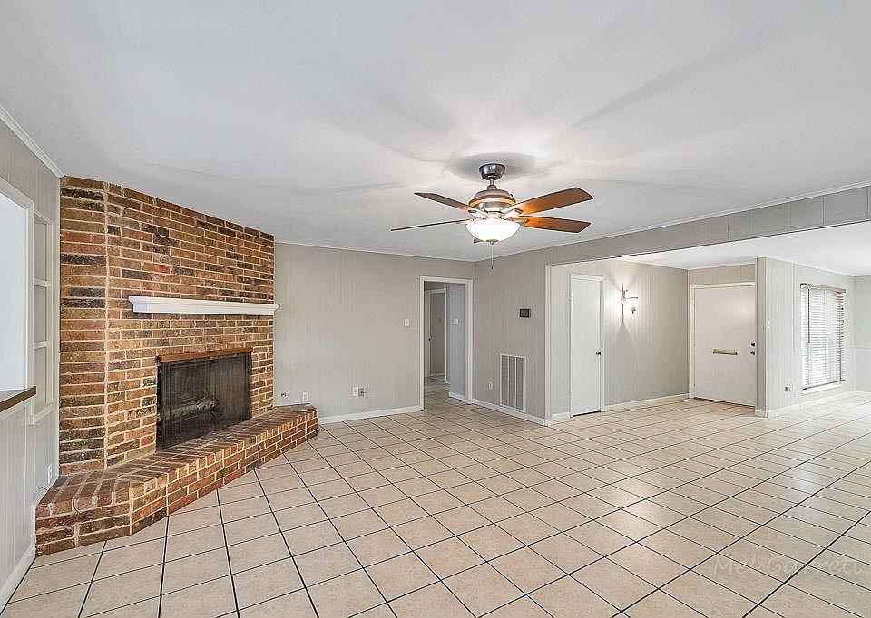 1st image of 8403 Braeburn Valley Dr