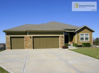 19968 Palisade St, Spring Hill, KS 66083
