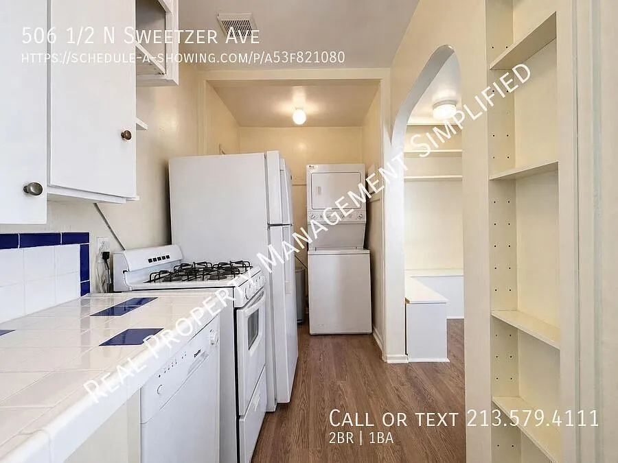 Charming 1920s Spanish-Style 2 Bedroom Near Melrose Place, West Hollywood & Cedars-Sinai — Photo 4