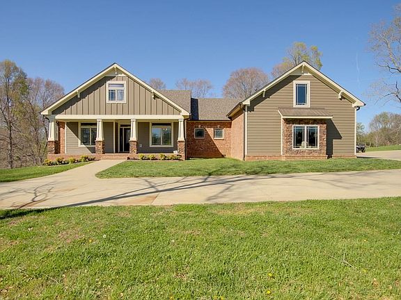 2nd image of 2731 Ashland City Rd