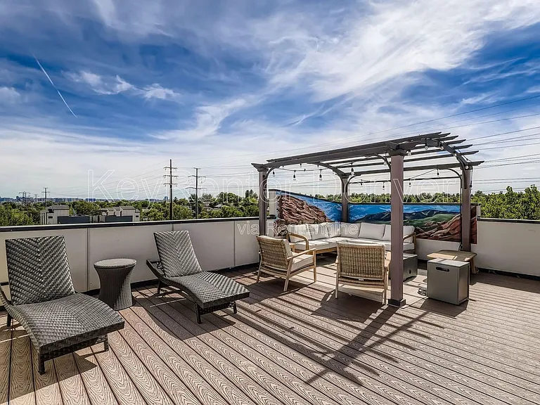 1212 N Perry St — Photo 31