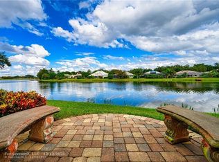 248 Napa Ridge Rd E, Naples, FL 34119