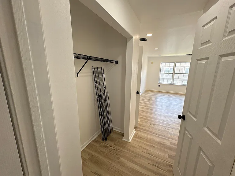 72304 Delaire Landing Rd #304 — Photo 29