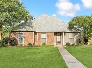 100 Mulberry Cir, Ponchatoula, LA 70454