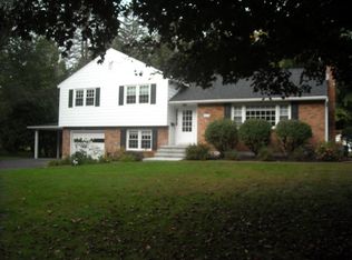 1035 Onondaga Rd, Niskayuna, NY 12309