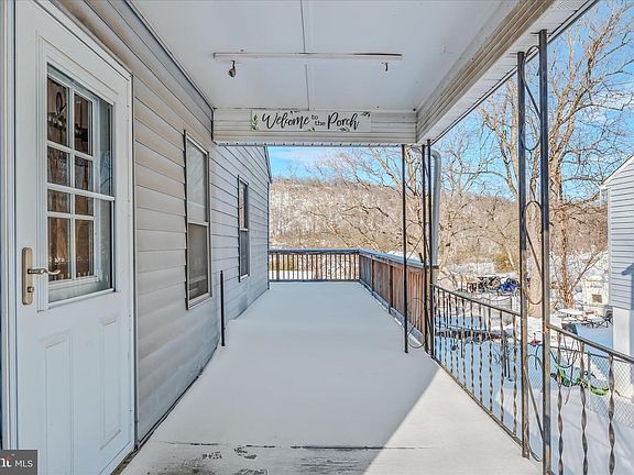 5th image of 310 Greenway Dr