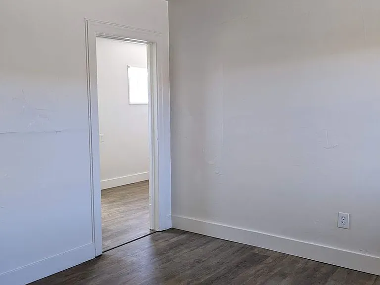 23475 Highway 99 E — Photo 11