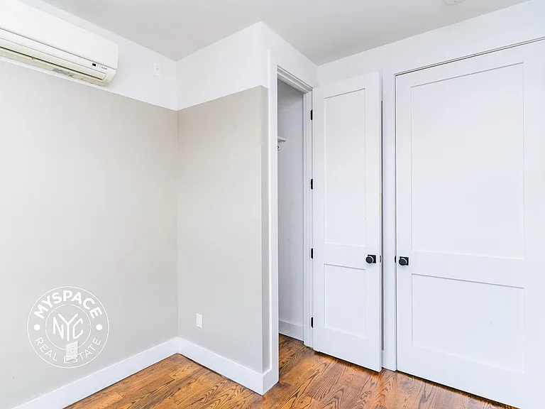 187 Kent Ave #906 — Photo 7