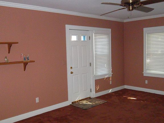 3rd image of 2200 Lyons Ave