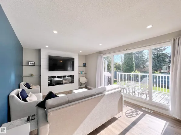 4235 147th St NW, Edmonton, AB T6H 5V6