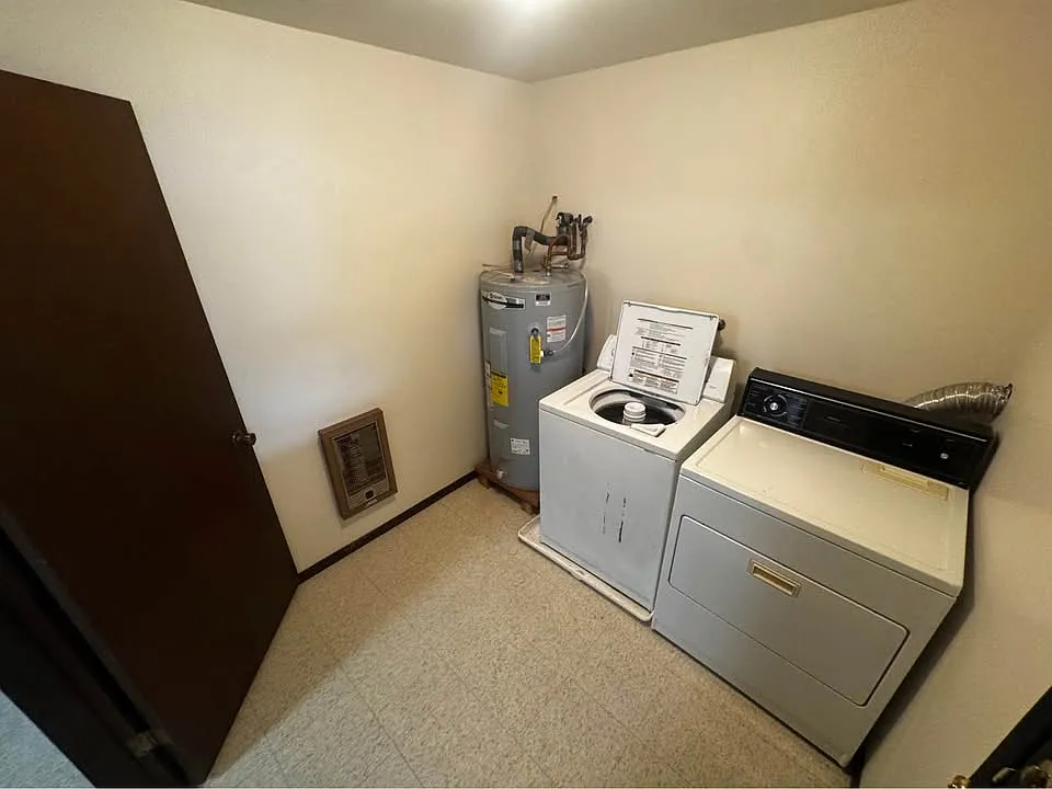 2 bed, 750 sqft, $1,200 — Photo 4