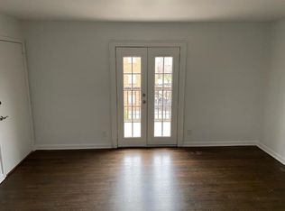 1207 W 45th St APT 2W, Kansas City, MO 64111