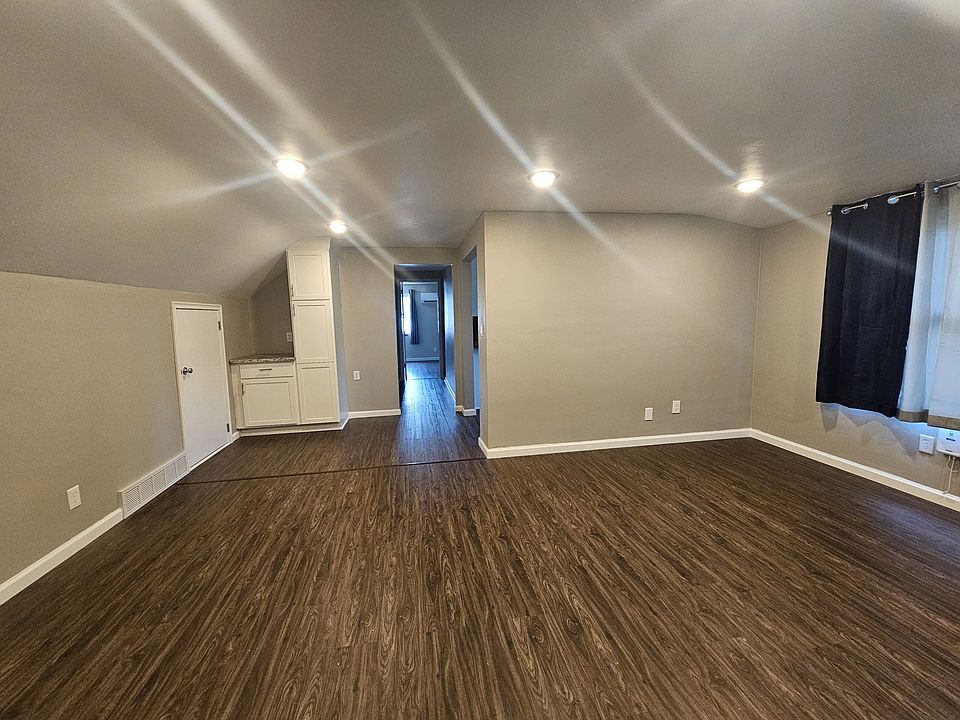 1st image of 3848 Midland Ave #2
