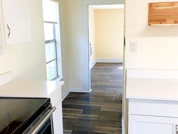 5th image of 202 Queen Anne Ct APT A